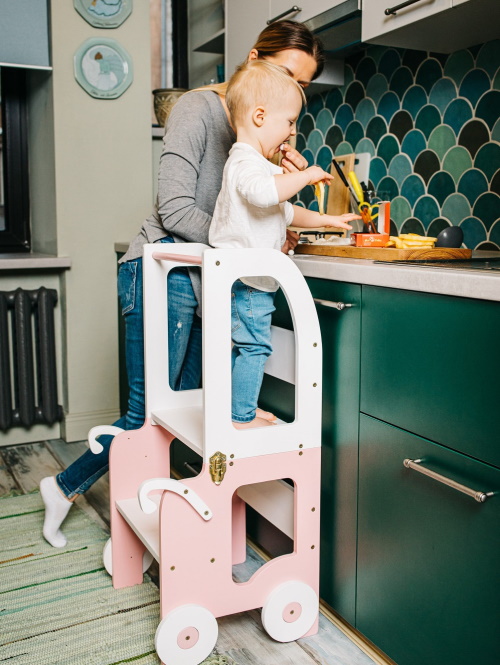 Toddler in Family Learning Tower weiss pink – Bild 2
