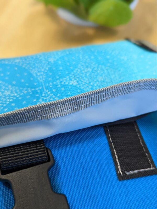 Hüfttasche Medium Bagaboo Oscha hellblau – Bild 2